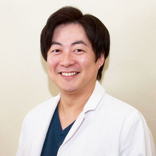 医師　村上将啓 近影